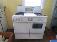 ODIN ENAMEL STOVE - BRING HELP TO REMOVE - BUYER