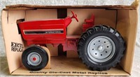 Ertl International Row Crop Die Cast Tractor