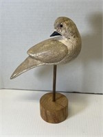 VINTAGE HANDPAINTED DRIFTWOOD BIRD ON BASE 10 x 8