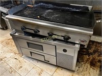 Wells 4' Flat Top Gas Griddle - Needs Cleaning