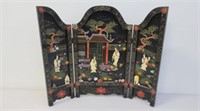 Chinese decorated small lacquer screen