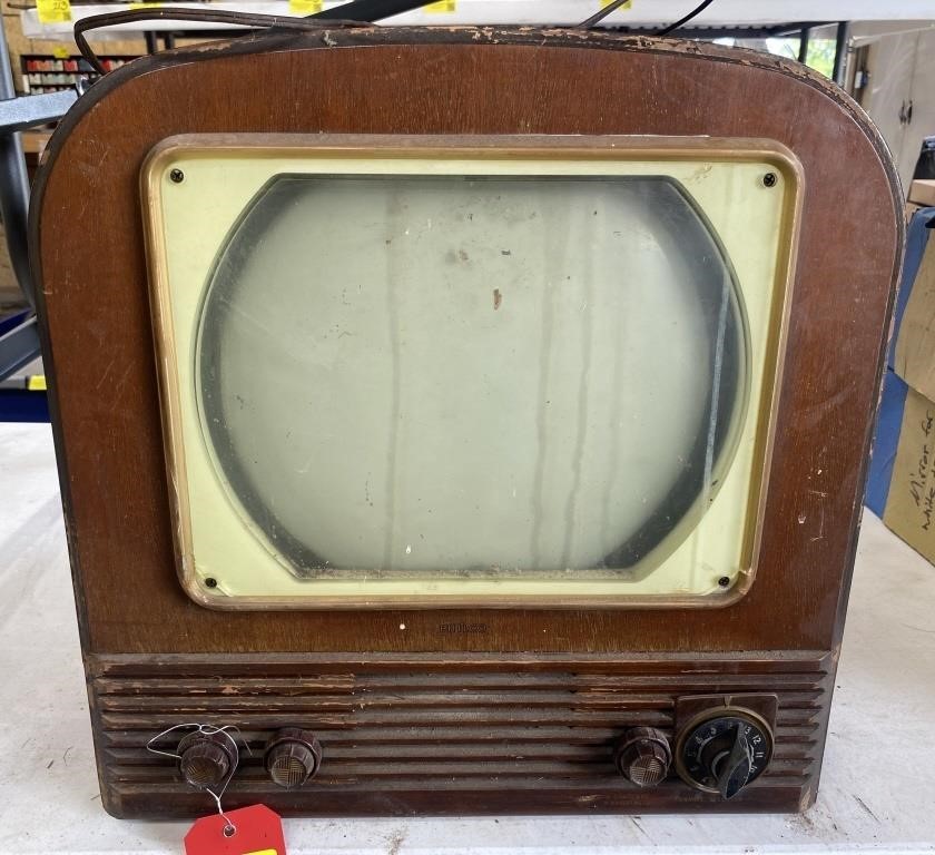 Philco 50T-1403 TV, 18x18c18in