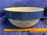 Stoneware Crock Bowl Speckled 9"