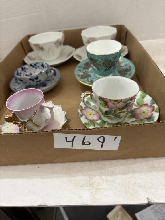 VTG Teacups and Saucers