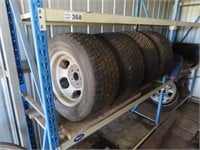 Ford Fairlane Peanut Mags & Tyres 285x50x14