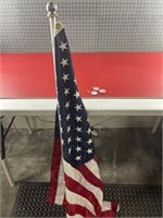 LIKE NEW USA FLAG & POLITICAL PINS VINTAGE