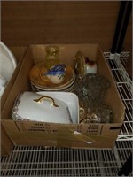 Box of miscellaneous dishes
