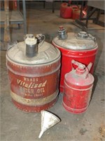 METAL GAS CANS, 1 WARDS VITALIZED CAN