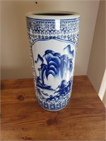 ASIAN UMBRELLA STAND VASE