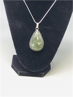 green Quartz pendant .925 silver/ chain (H 14)