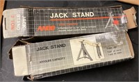 Pair of jack stands --2 ton limit