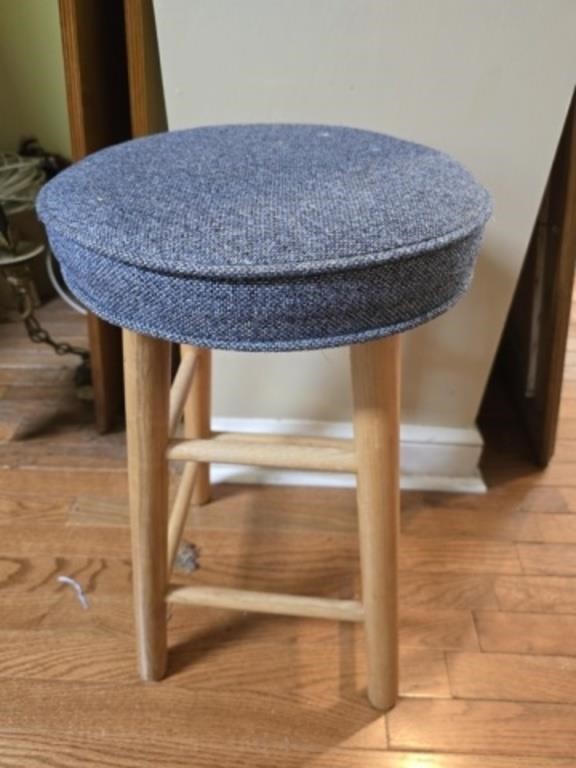 Wooden Base Round Upholstered Seat Stool