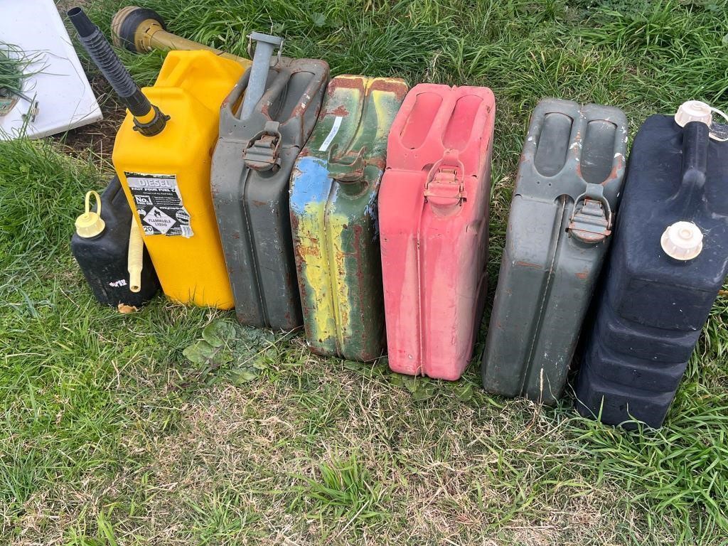 7 various jerry cans