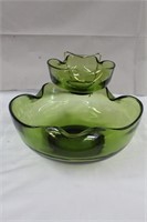 Retro green glass chip and dip bowl