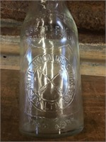 Embossed Atlantic Union Arrows Quart Bottle
