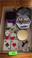 TINS, SOUNDESIGN RADIO (TURNS ON), PLUSH FIGURES