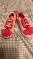 C11) NEW infant sz4 pink sneakers 
No issues