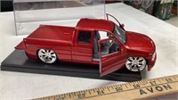 2002 Chevrolet Silverado scale 1/24 with bed