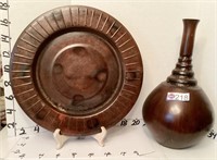 POTTERY PLATE & VASE