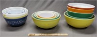 Collection of Pyrex Kitchenware Mixing Bowls