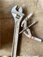 Adjustable wrench & pulley