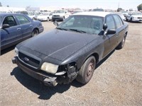 2003 Ford Crown Victoria Sedan