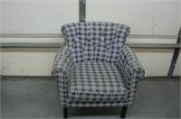 MODERN WHITE AND NAVY BLUE CHAIR