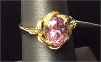 1.6DWT 10kt YELLOW GOLD W PINK CENTER STONE