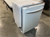 Maytag Built-In Dishwasher, w/Hose