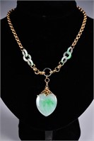 A Jadeite Pendant & Gold Necklace w/Box