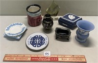GREAT LOT OF SMALLS INCL WEDGWOOD