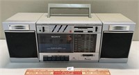 AWESOME RETRO SONY CASSETTE TAPE/AM/FM BOOMBOX