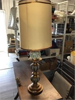 BLUE FLORAL TABLE LAMP WITH SHADE BLUE FLORAL TABL