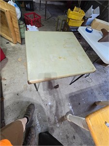 Folding table 30 in square