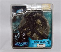 2004 Alien VS Predator McFarlane Grid Alien