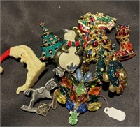 Lot of 10 Vintage Holiday Pins