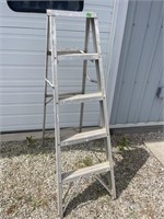 Aluminum 4 step ladder