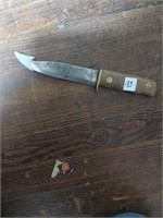Knife brass and wood handle
