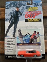 James Bond 007 Johnny Lightning Cast Car