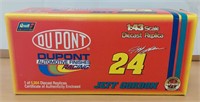 Dupont 24 Jeff Gordon 1:43 Replica