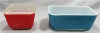 2 SMALL PYREX REFRIGERATOR DISHES W/1 LID