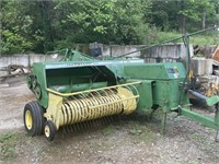 John Deere 336 Square Baler w/ kicker