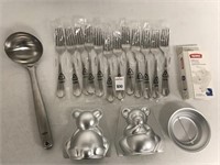 ASSORTED KITCHEN ITEMS