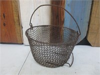 7" Metal Vintage oil Basket