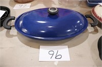 Blue Oval PAn w/Lid