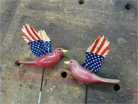 Patriotic yard birds