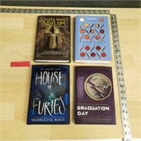 Book Lot , The Rose & The Dagger, Graduation Day