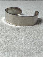 HAMMERED STERLING SILVER CUFF BRACELET 2.5 INCHES