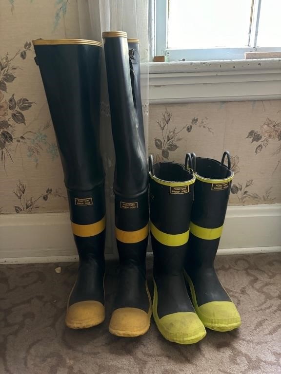Two Pairs Men's Steel Toe Rubber Boots