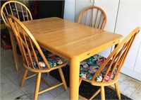 X - TABLE, 4 CHAIRS & CUSHIONS (G32)